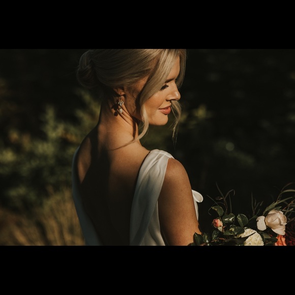 Meet your Posher, Laura - Picture 1 of 1